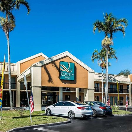 Quality Inn Fort Pierce Exterior photo