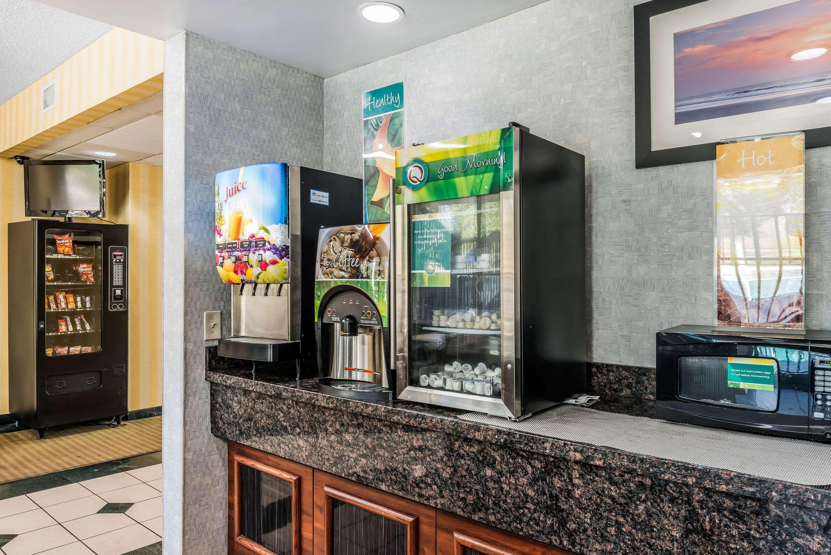 Quality Inn Fort Pierce Exterior photo