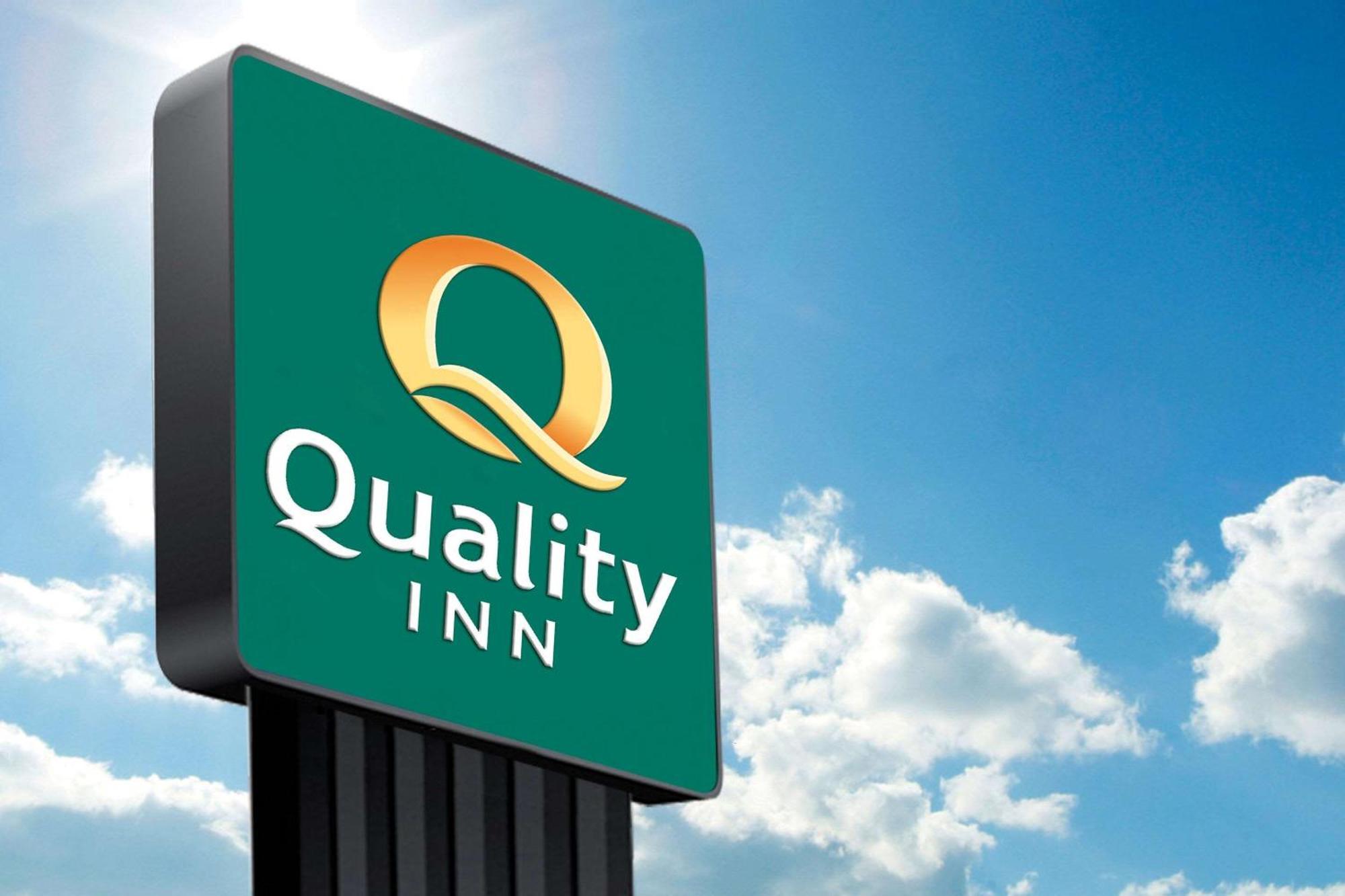 Quality Inn Fort Pierce Exterior photo